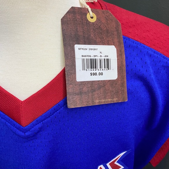 Detroit Pistons Final Seconds Mesh V-Neck Jersey - Picture 5 of 7